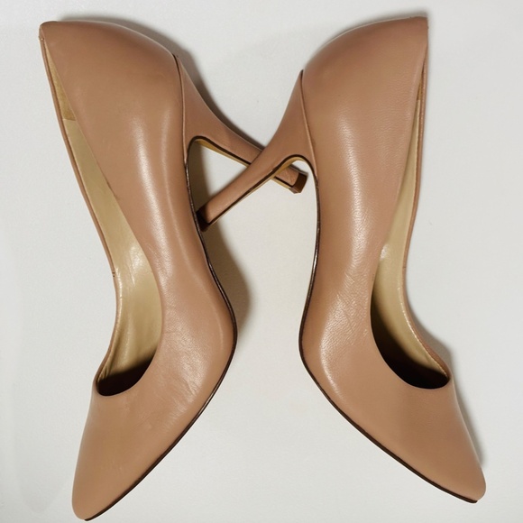 Nine West Nude/Tan Pump Heels Size 7 - Picture 3 of 8
